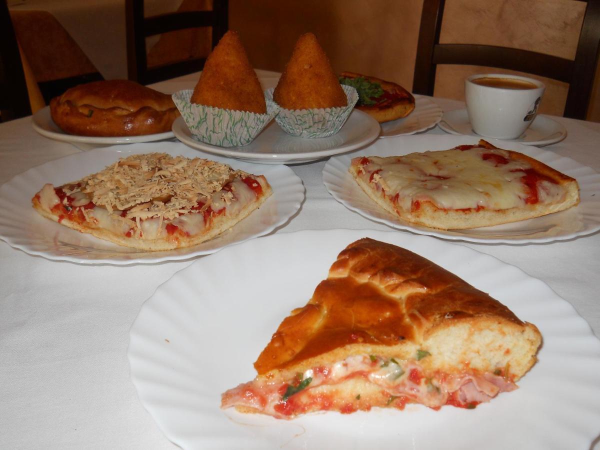 Antico Palazzo Bed & Breakfast จีอาร์ดีนี นักซอส ภายนอก รูปภาพ