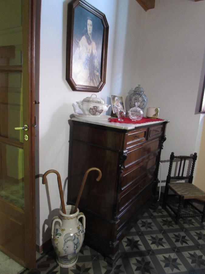 Antico Palazzo Bed & Breakfast จีอาร์ดีนี นักซอส ภายนอก รูปภาพ
